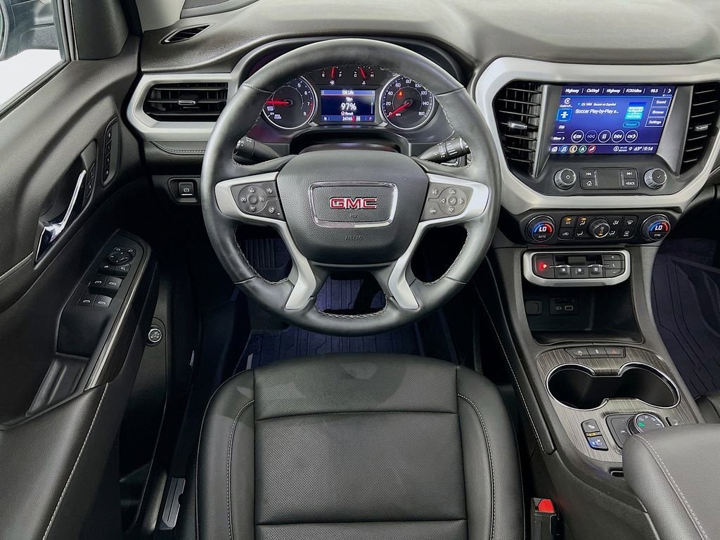 2023 GMC Acadia SLT