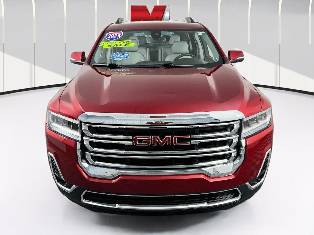 2023 GMC Acadia SLT